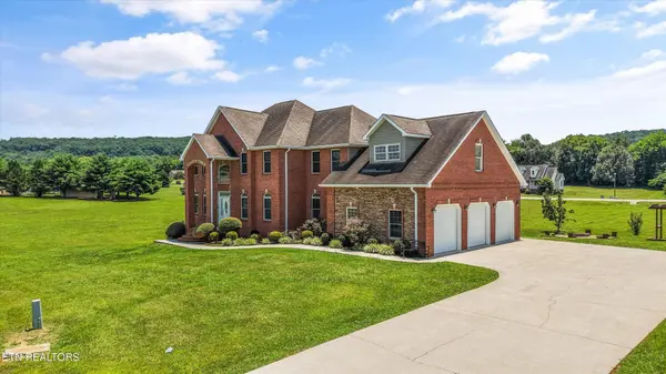 121 St James St, Sweetwater, TN 37874