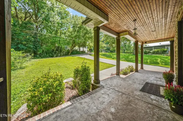 5513 Pinellas Drive, Knoxville, TN 37919