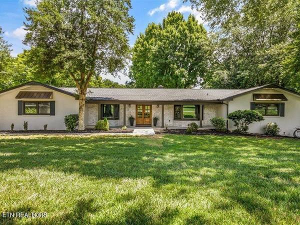 2316 Cove Field Rd, Knoxville, TN 37919