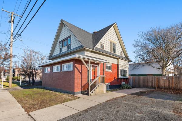 2012 N Ruby St, Spokane, WA 99207-2264
