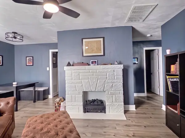 1922 N Grove, Wichita, KS 67214