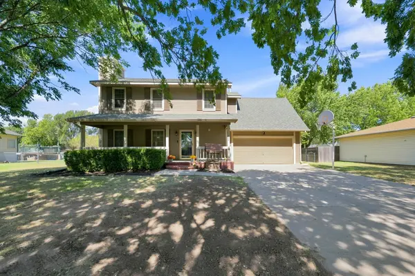 224 W Swanee Dr, Goddard, KS 67052
