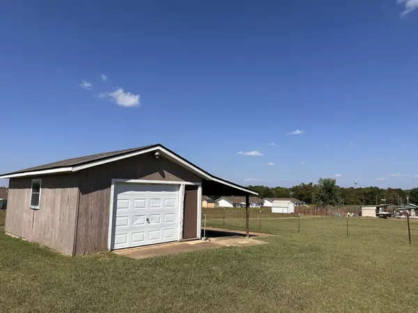 509 Butler AVE, Green Forest, AR 72638