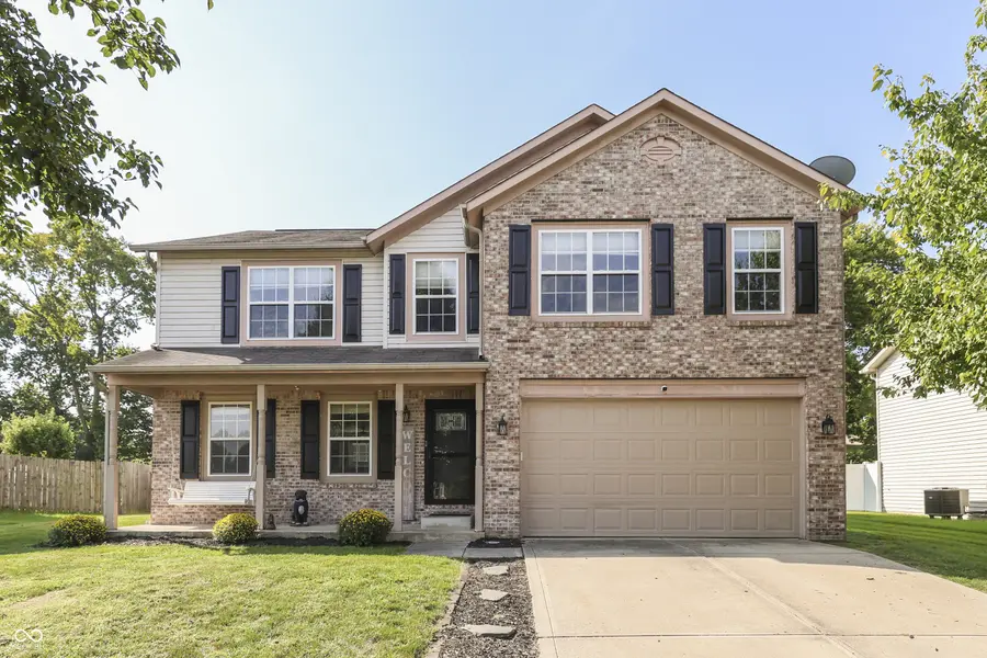 919 Angus LN, Indianapolis, IN 46217