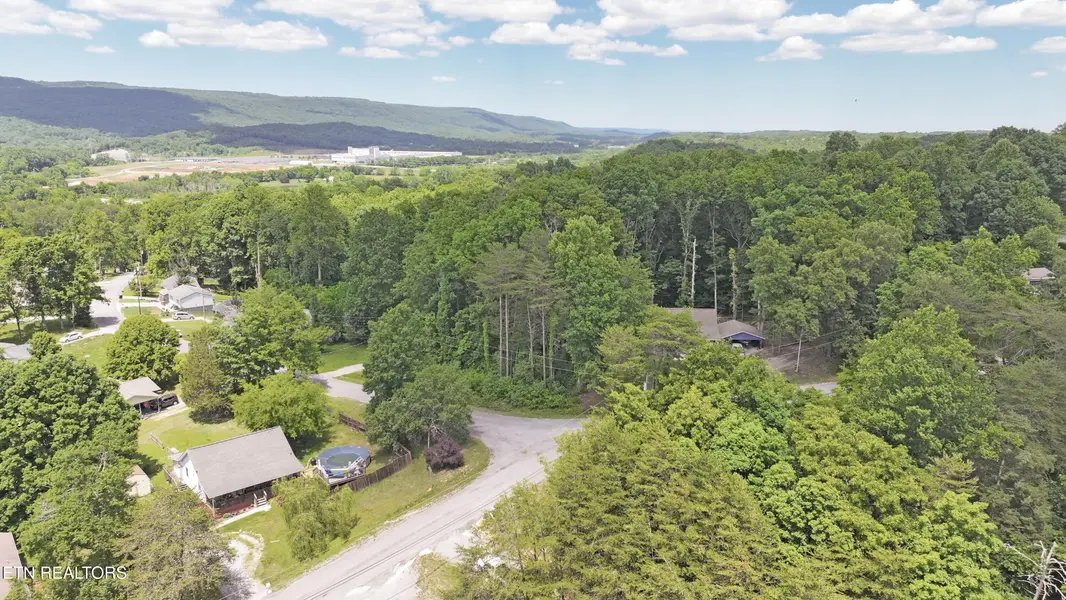 72 Indian Hills Drive, Dayton, TN 37321