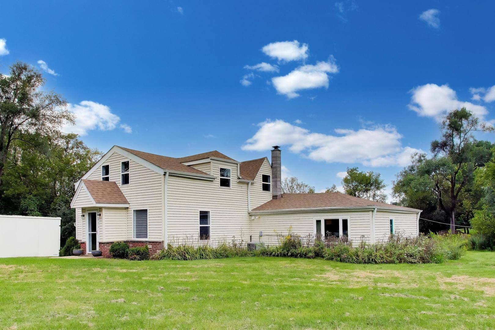 24826 W Miller RD, North Barrington, IL 60010