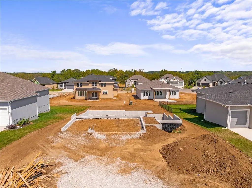 25032 W 141st TER, Olathe, KS 66061