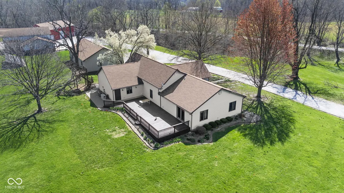 2831 S Hixon RD S, Montezuma, IN 47862
