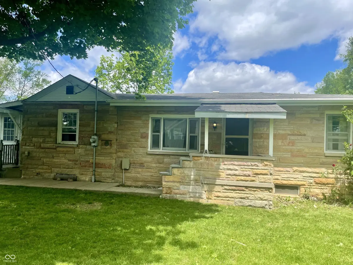 451 North ST E, Cloverdale, IN 46120