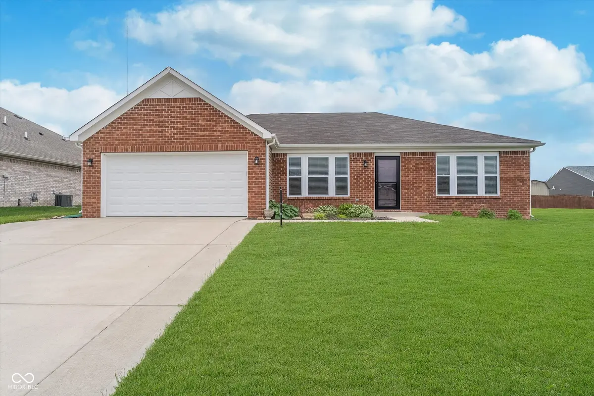 107 Elliott AVE, Trafalgar, IN 46181
