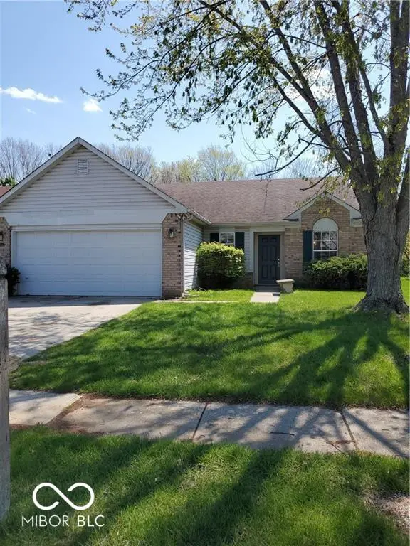 5851 Brobeck LN, Indianapolis, IN 46254