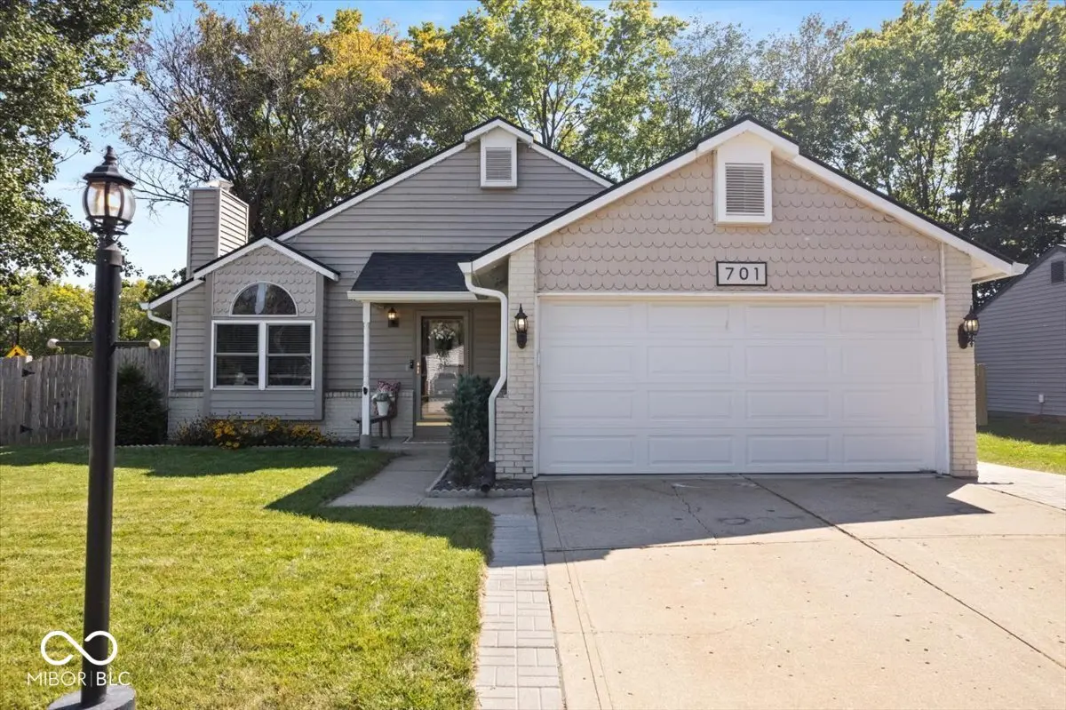 701 Westridge South DR, Noblesville, IN 46062