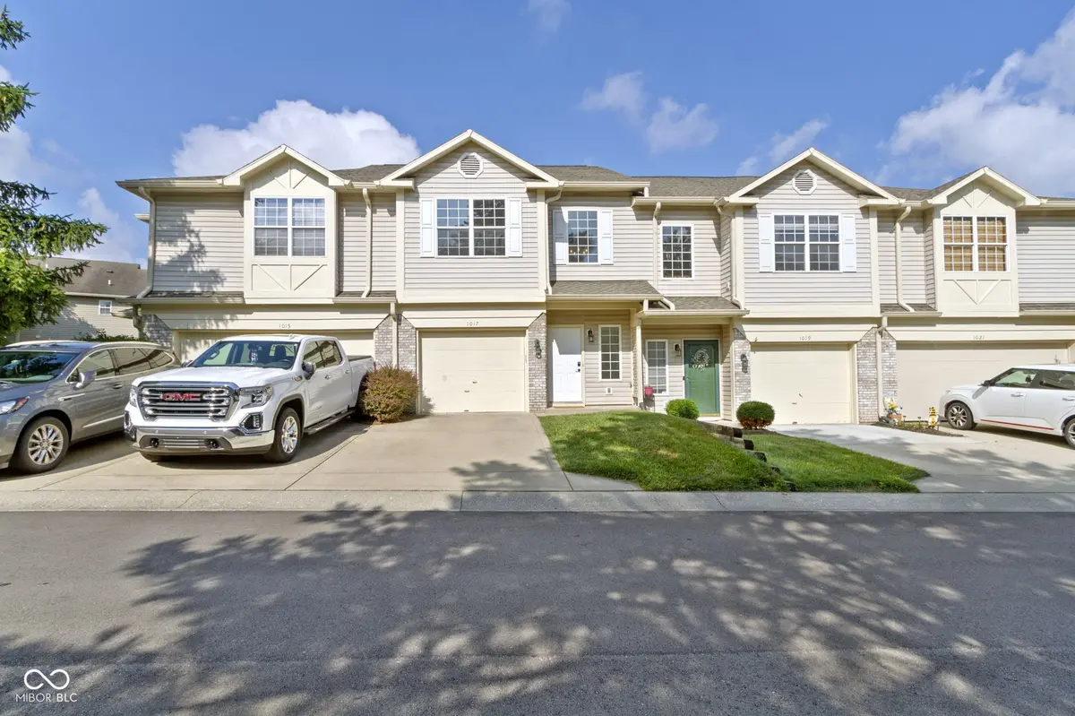 1017 Grovewood DR, Beech Grove, IN 46107