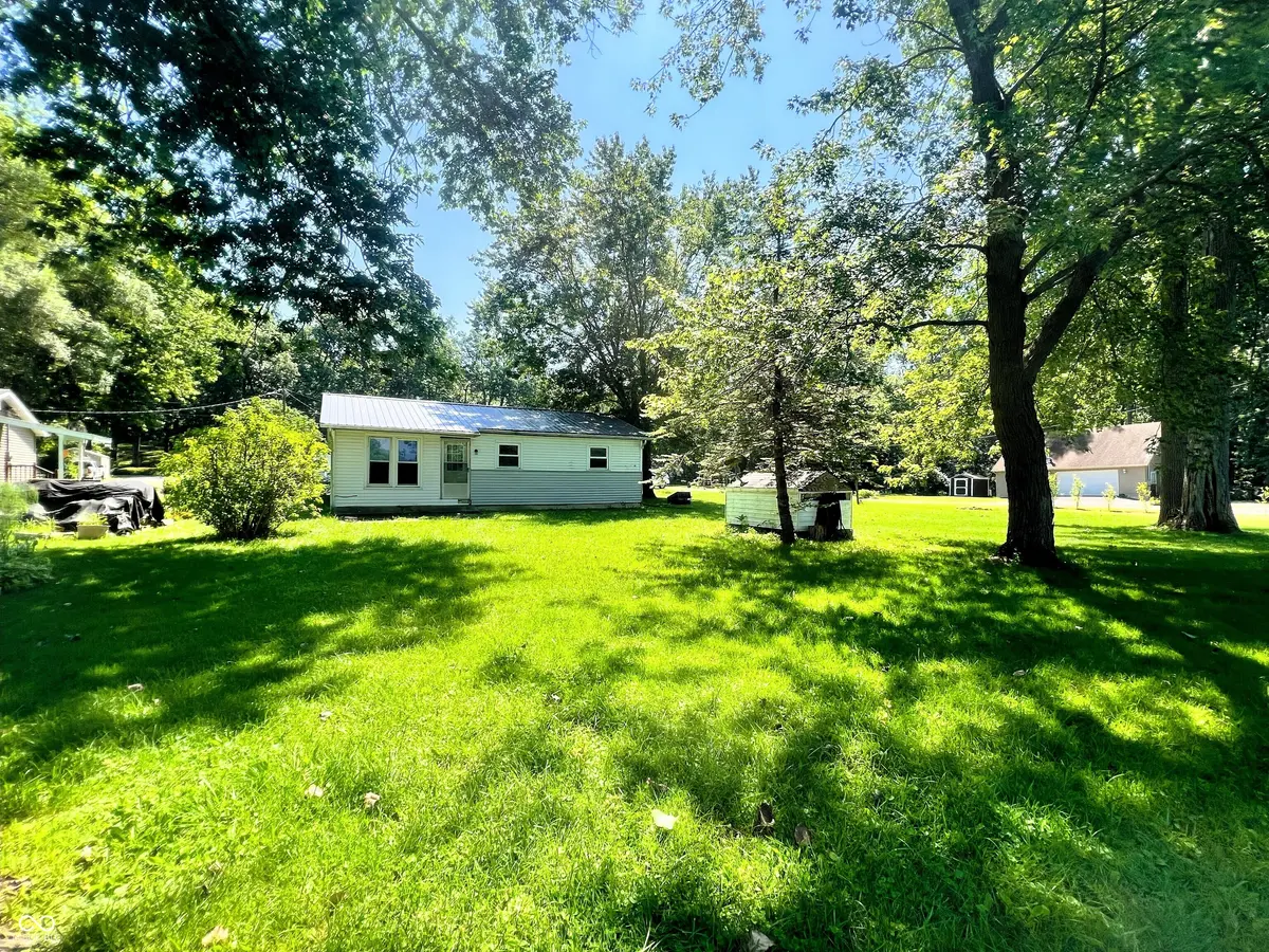 3122 W 1st DR, Albion, IN 46701