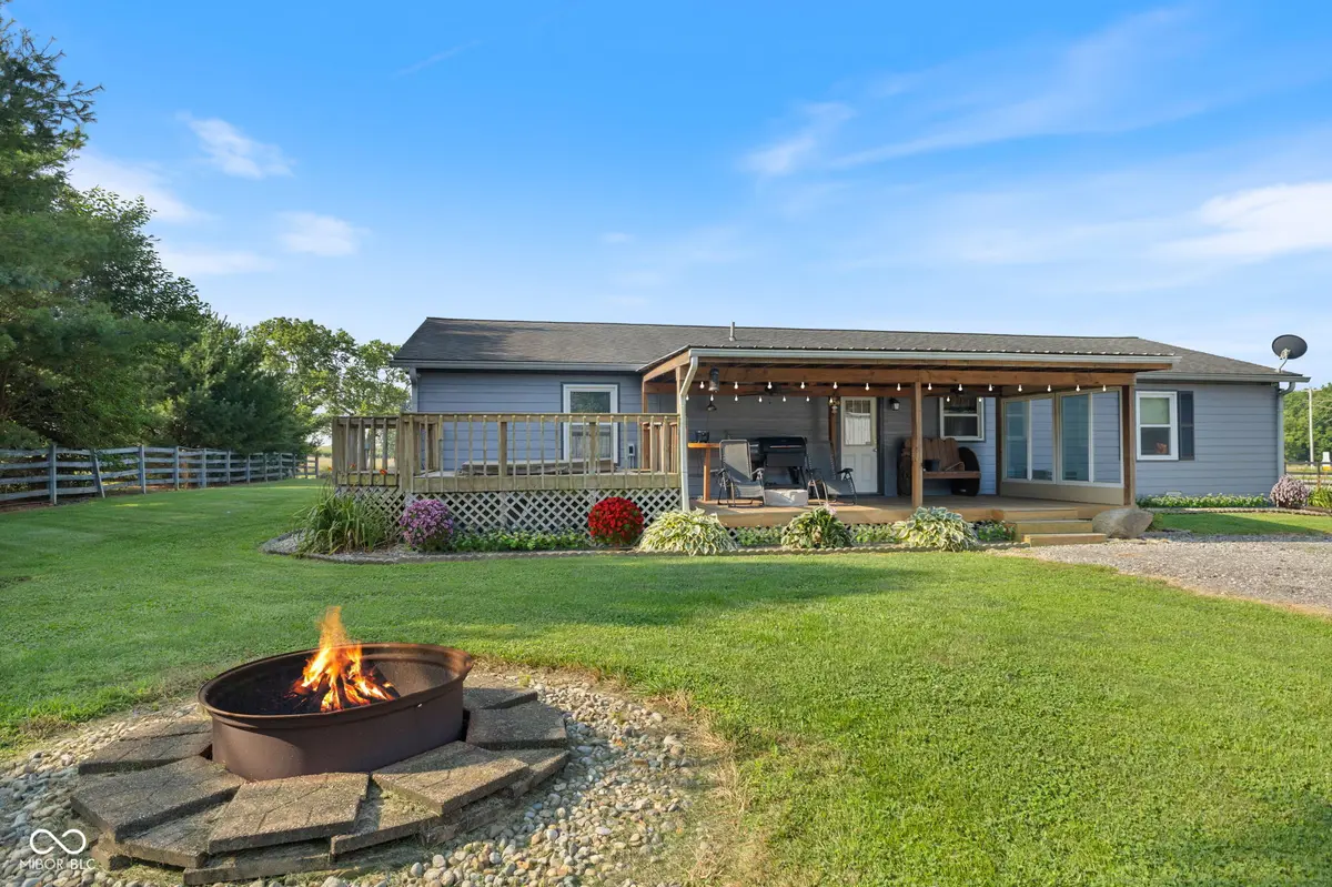 6919 E Us Highway 36, Bainbridge, IN 46105