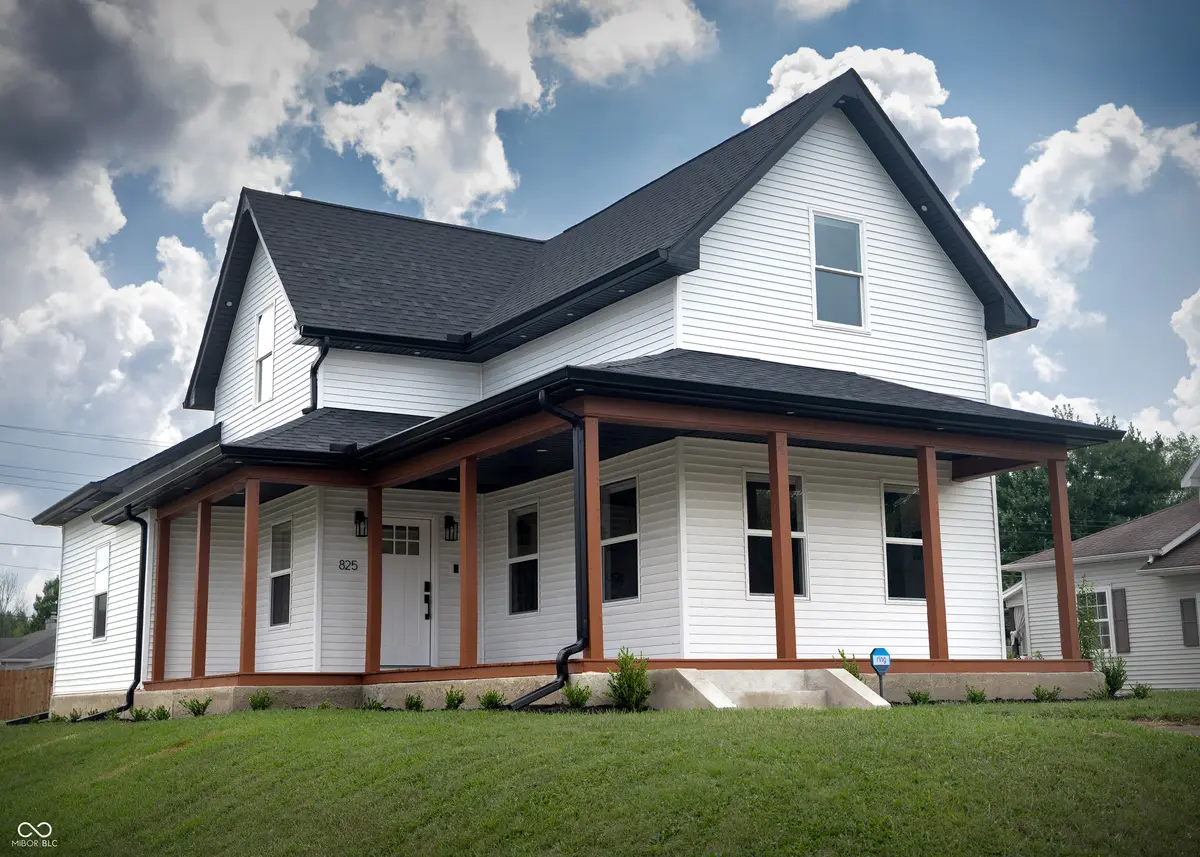 825 Main ST, Elwood, IN 46036