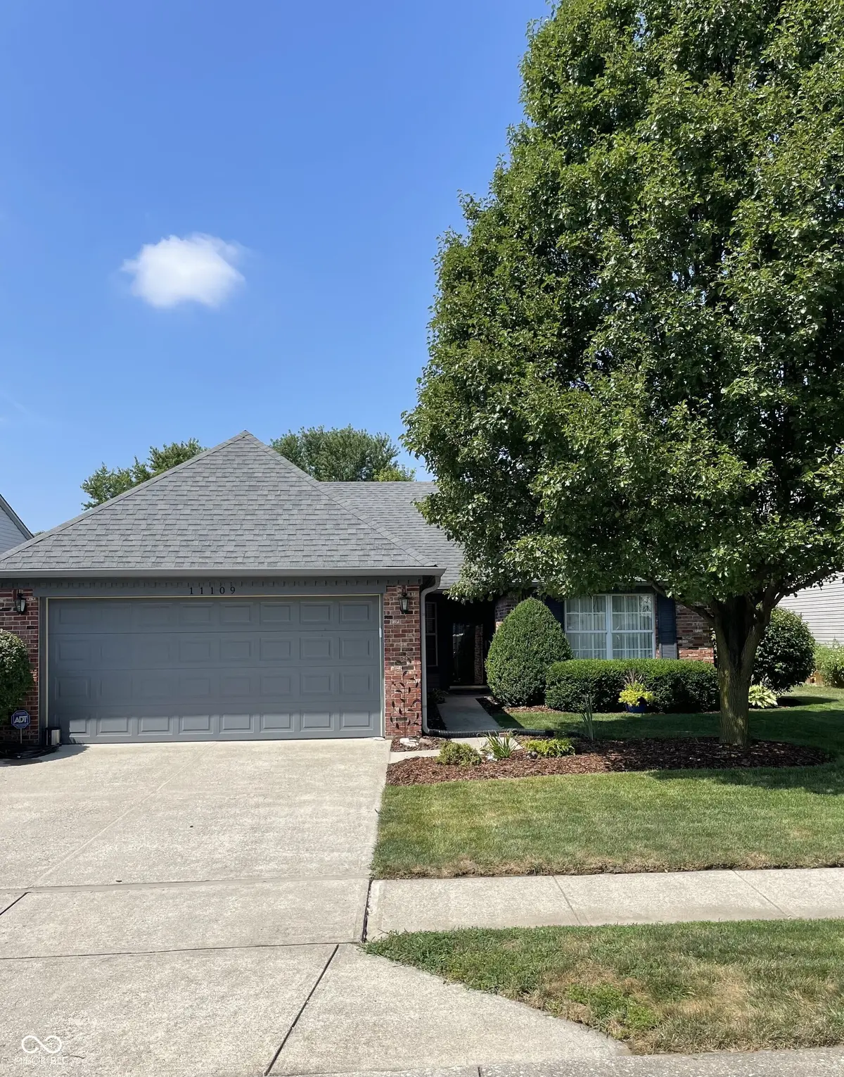 11109 Lake Run DR, Fishers, IN 46038
