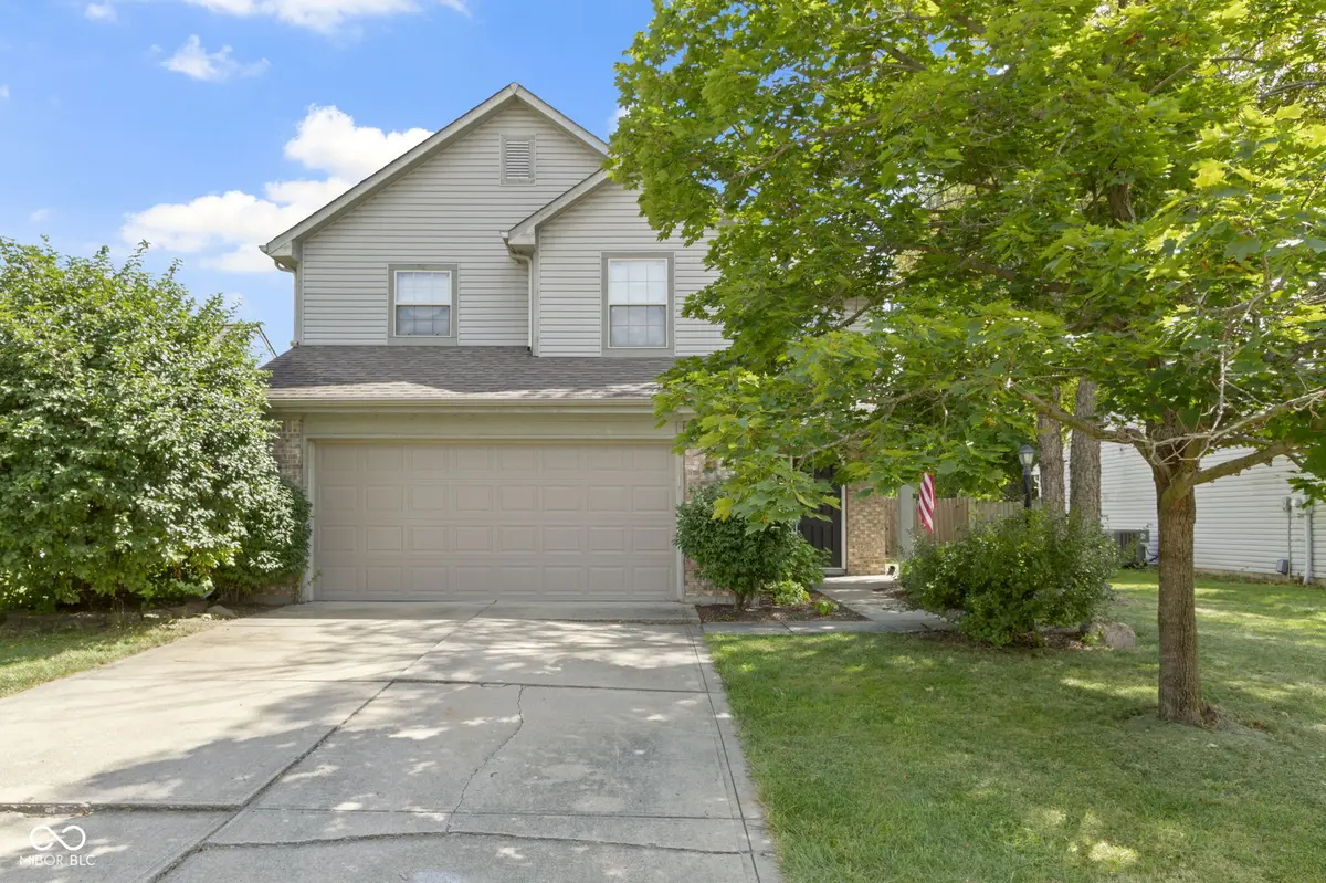 13853 Oak Grove CT, Fishers, IN 46038