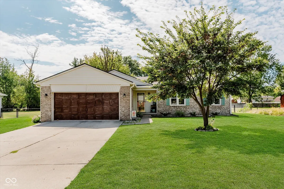 9011 Walton ST, Indianapolis, IN 46231