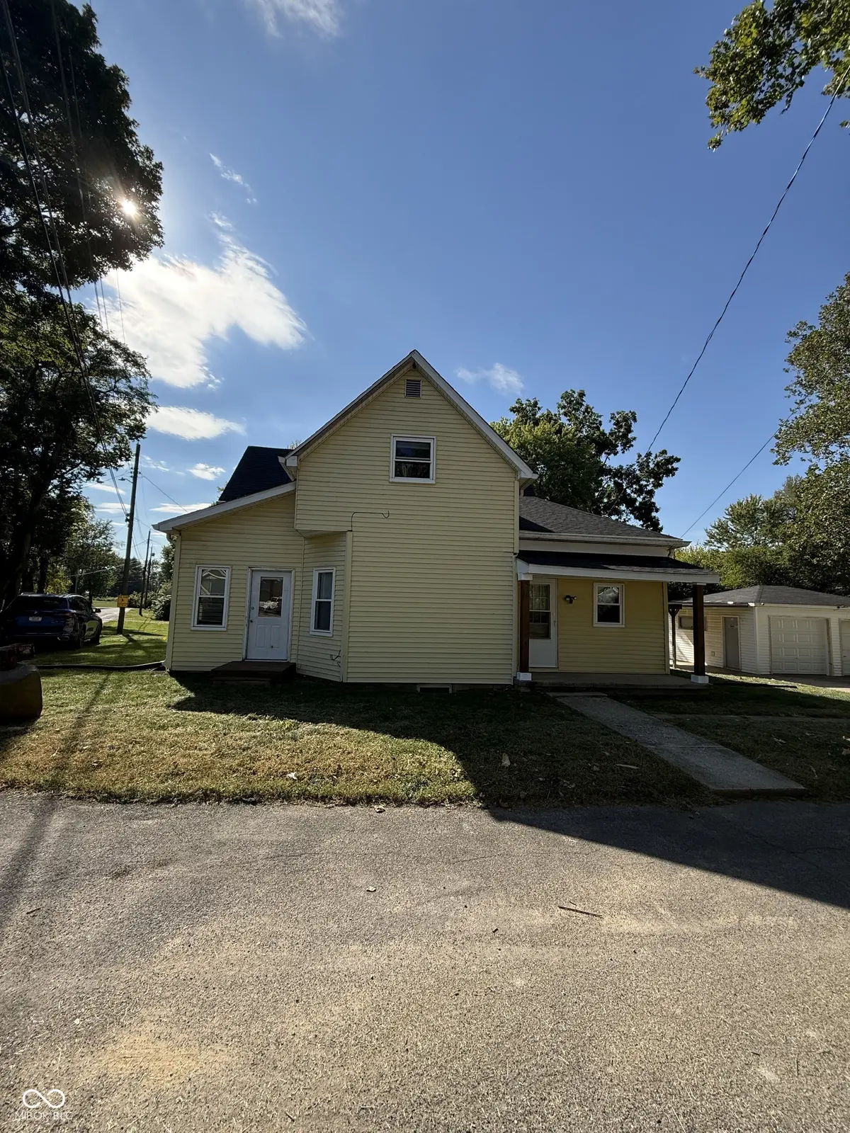 7909 S Spring ST, Daleville, IN 47334