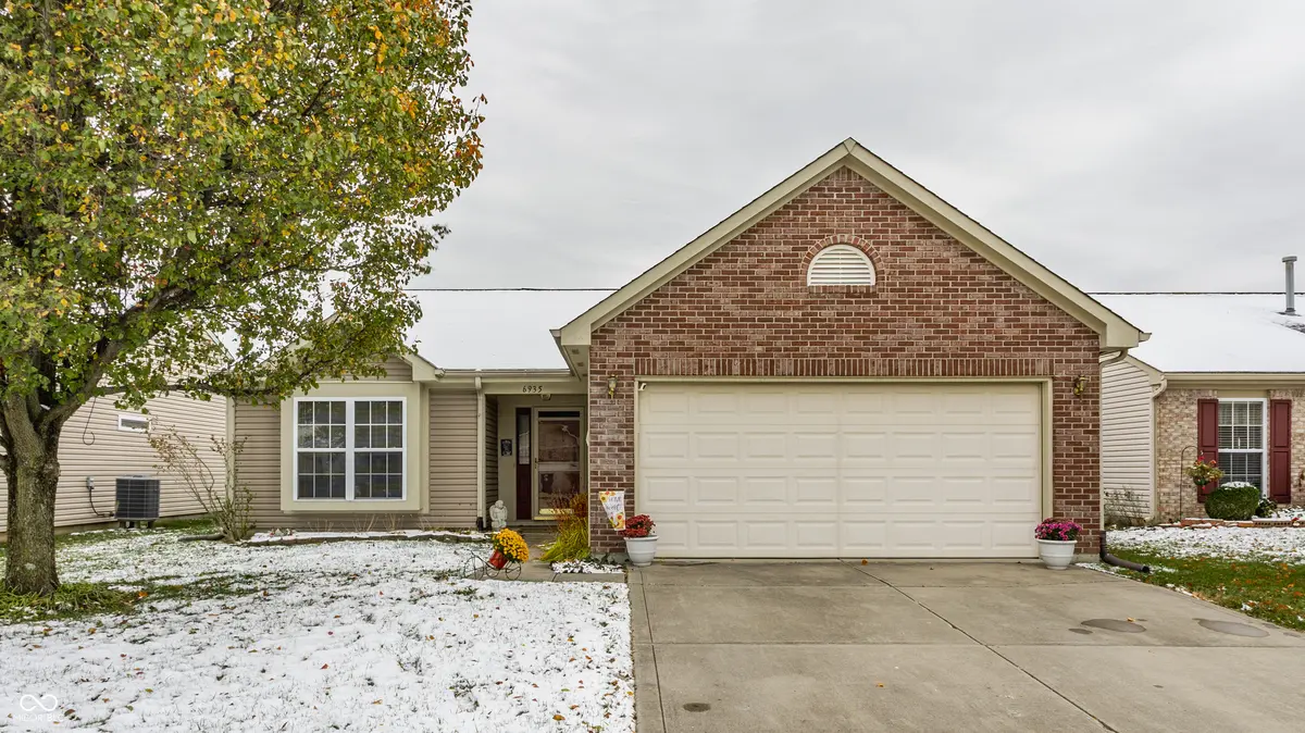6935 Fair Ridge DR, Indianapolis, IN 46221