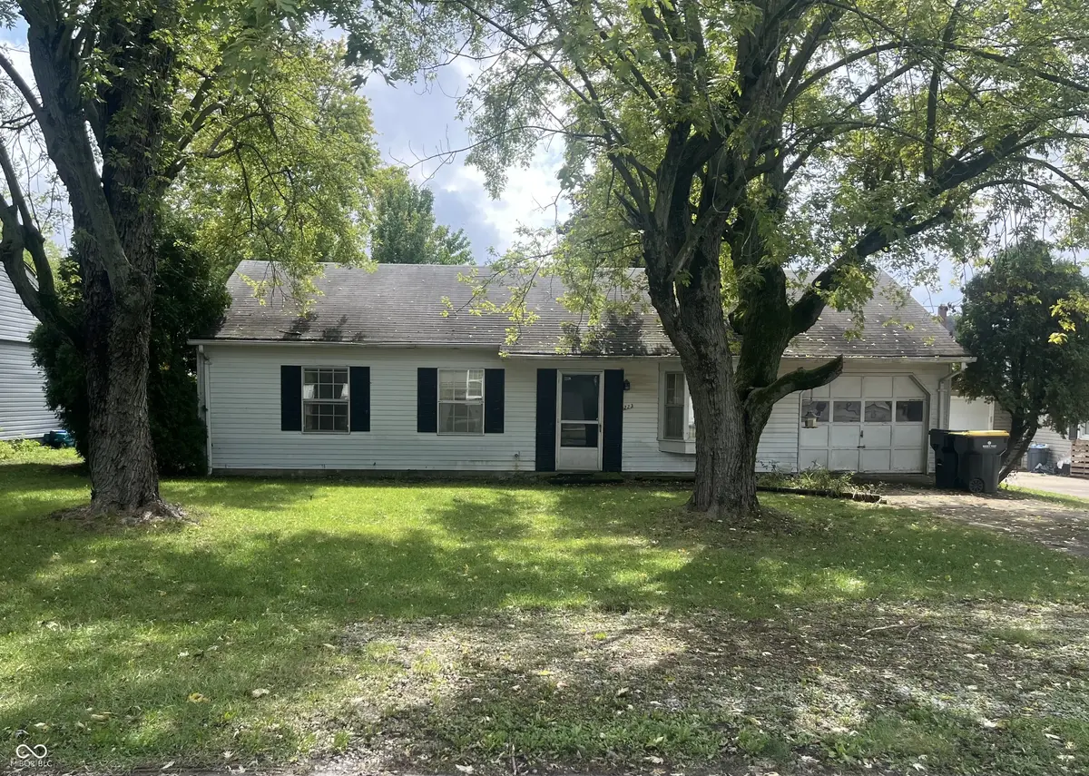 223 W 11th ST, Lapel, IN 46051