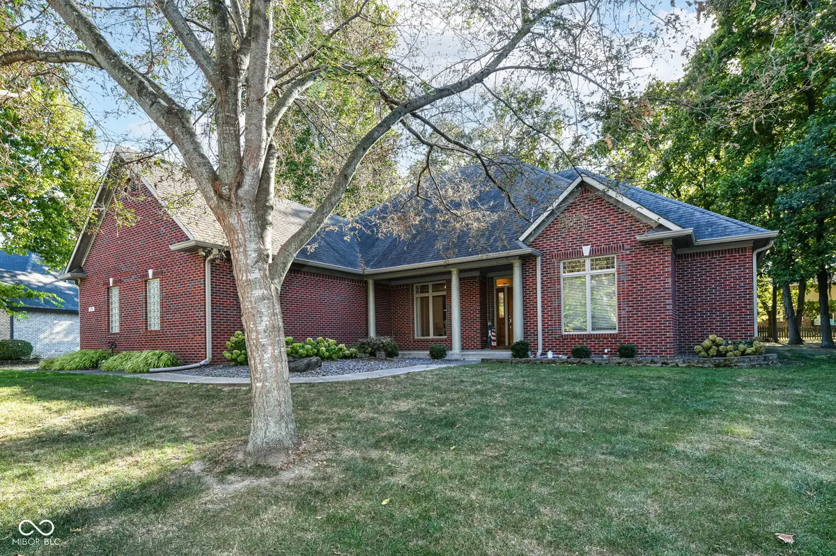5276 Oakbrook DR, Plainfield, IN 46168