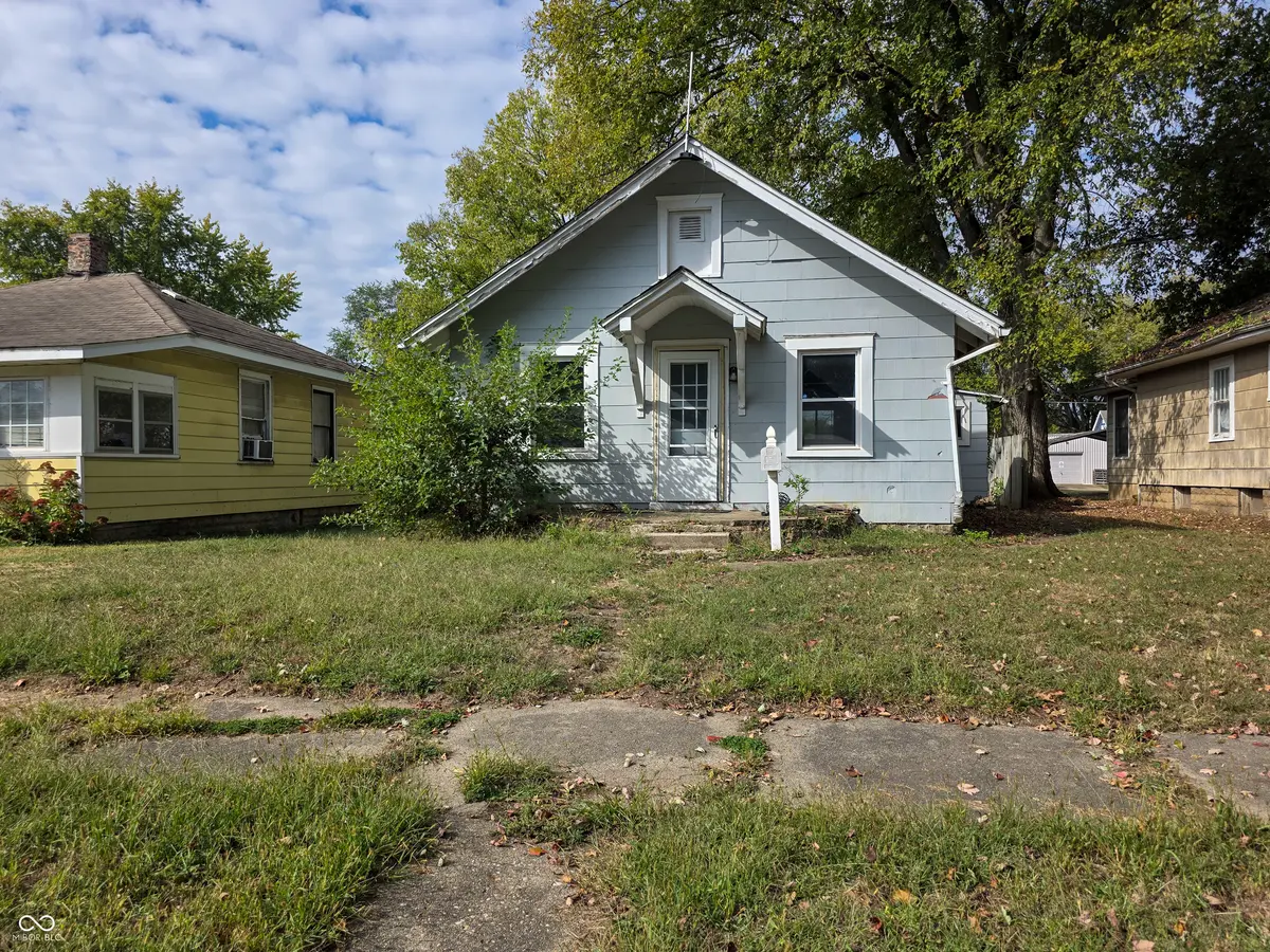 2615 S 8th ST, Terre Haute, IN 47802