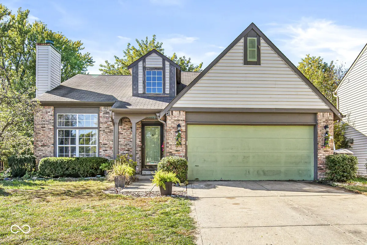 8052 Snug Harbor LN, Indianapolis, IN 46227