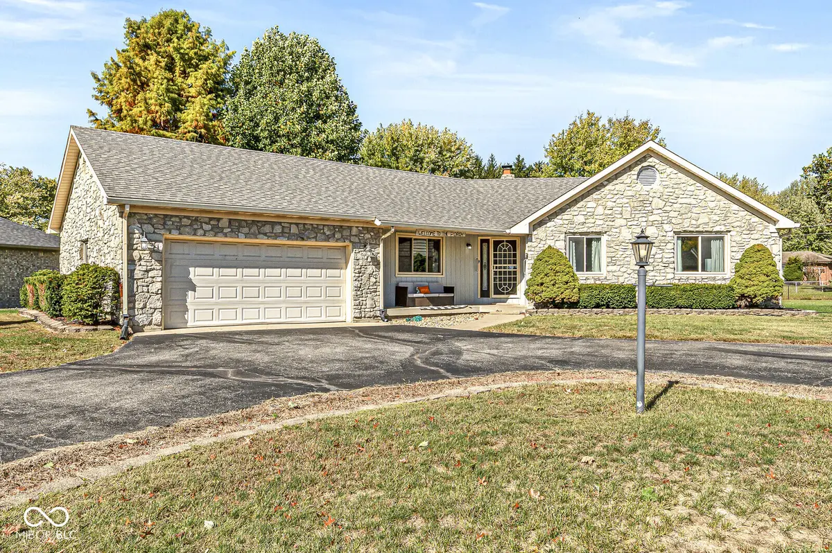5468 Char DR, Indianapolis, IN 46221