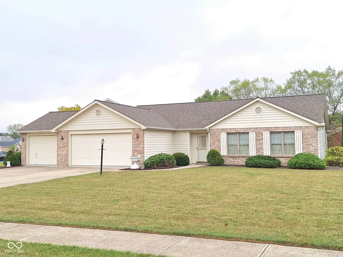2306 Laforge LN, Auburn, IN 46706