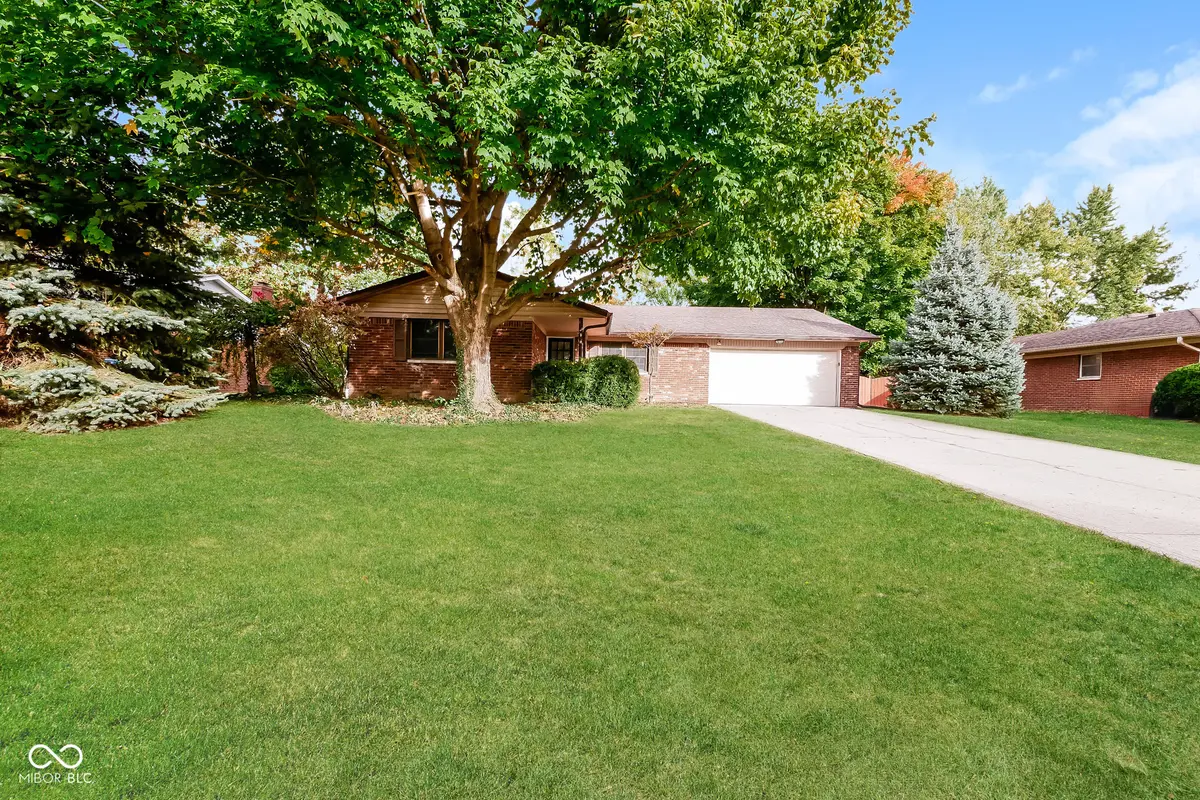 1429 Roseway DR, Indianapolis, IN 46219