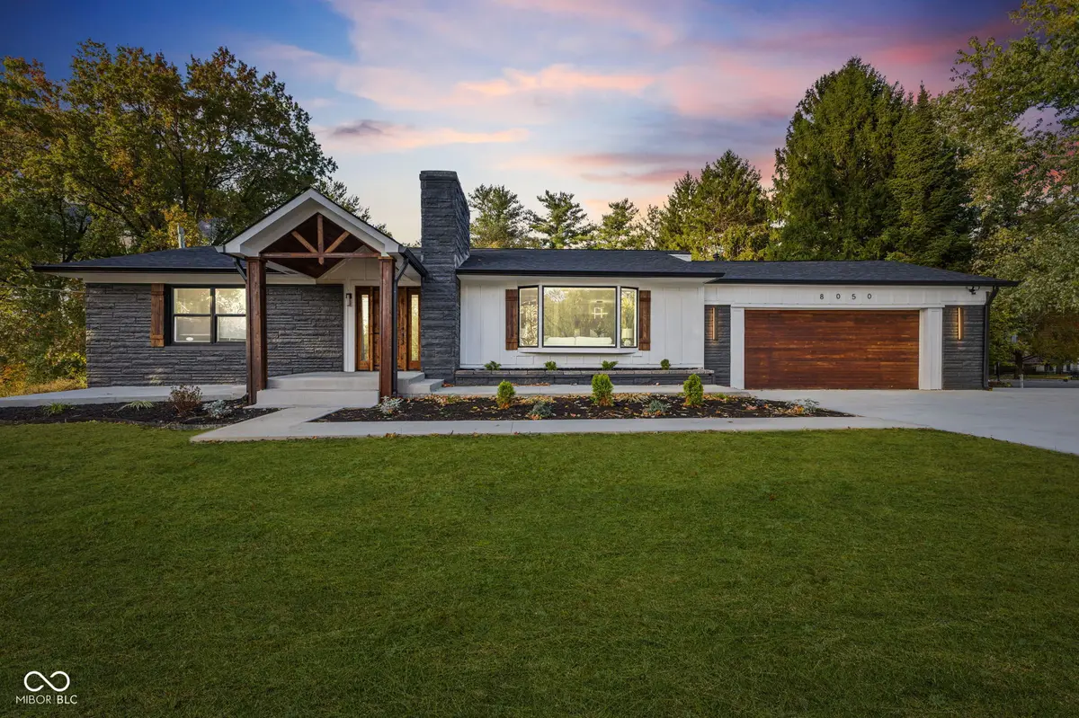 8050 W Oak ST W, Zionsville, IN 46077