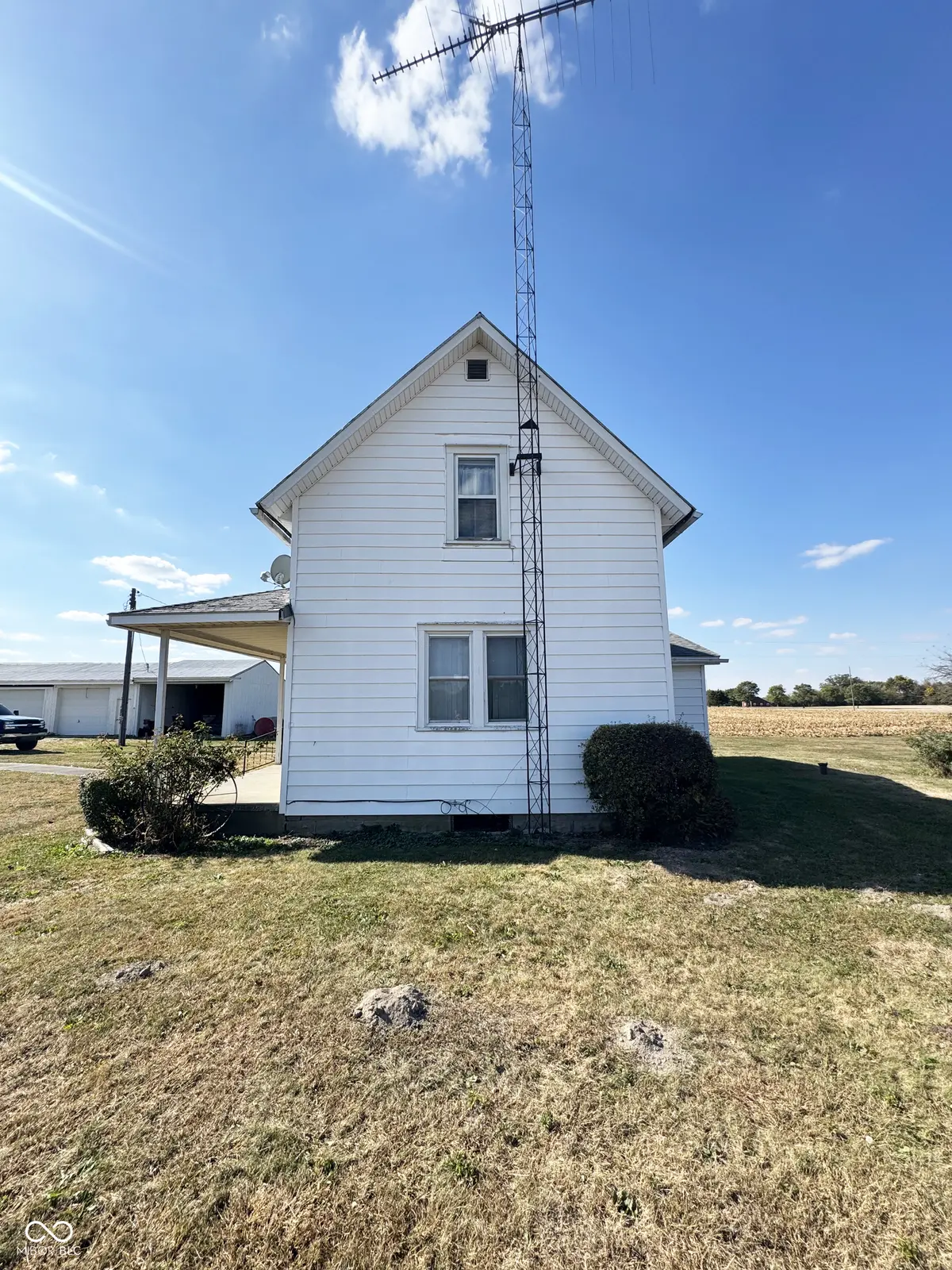 10580 S 300 E, Fairmount, IN 46928