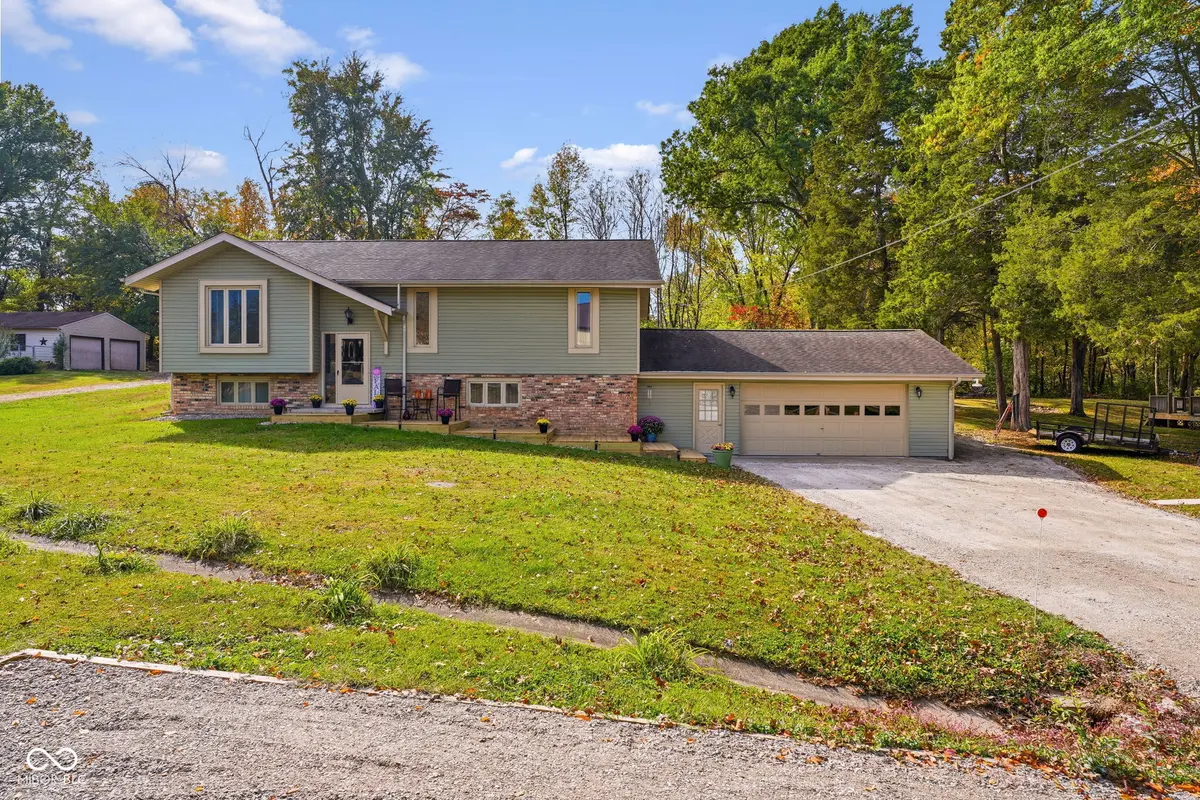 1785 W Brownstown RD, North Vernon, IN 47265