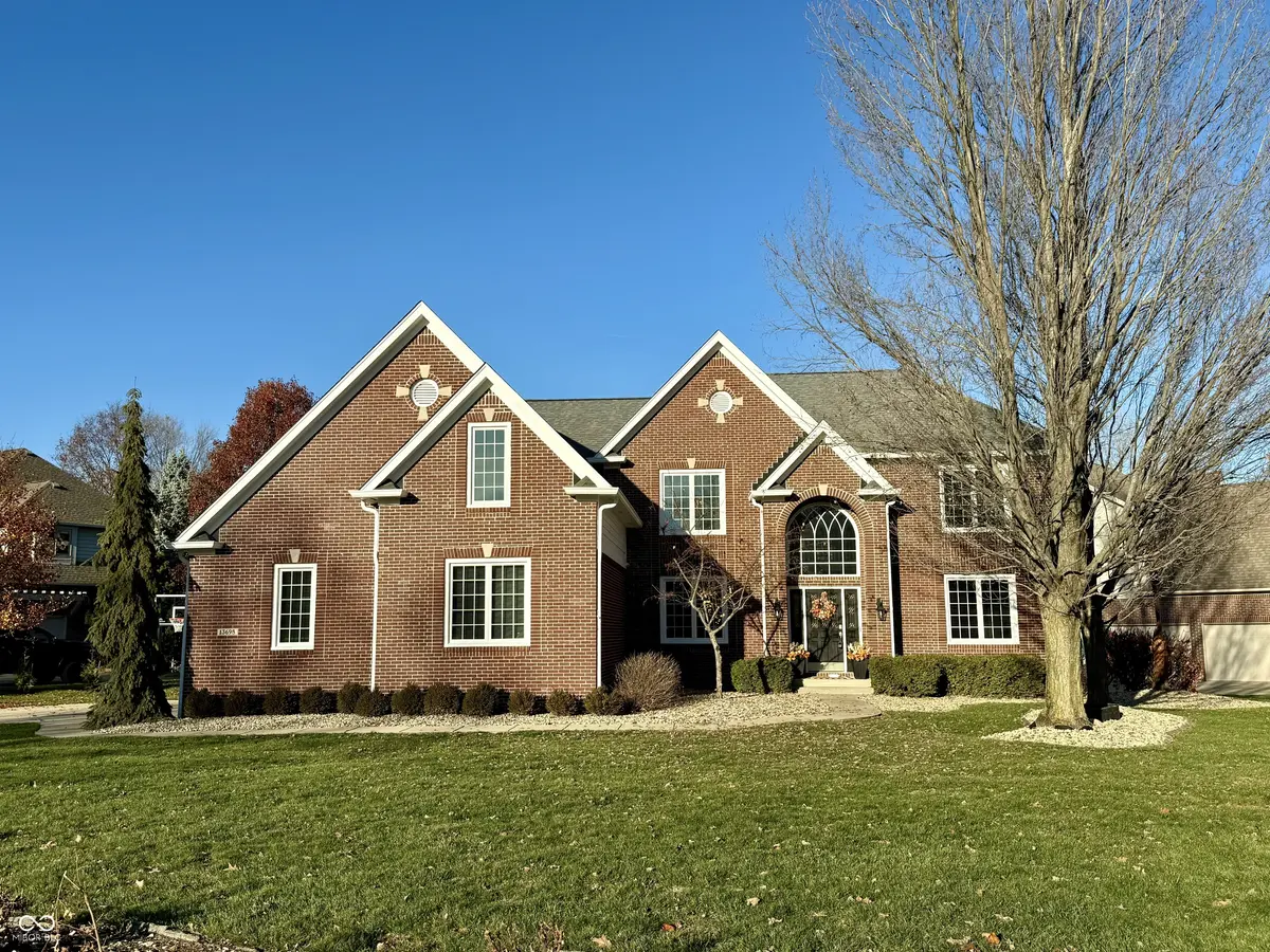 13698 Golden Ridge LN, Fishers, IN 46055