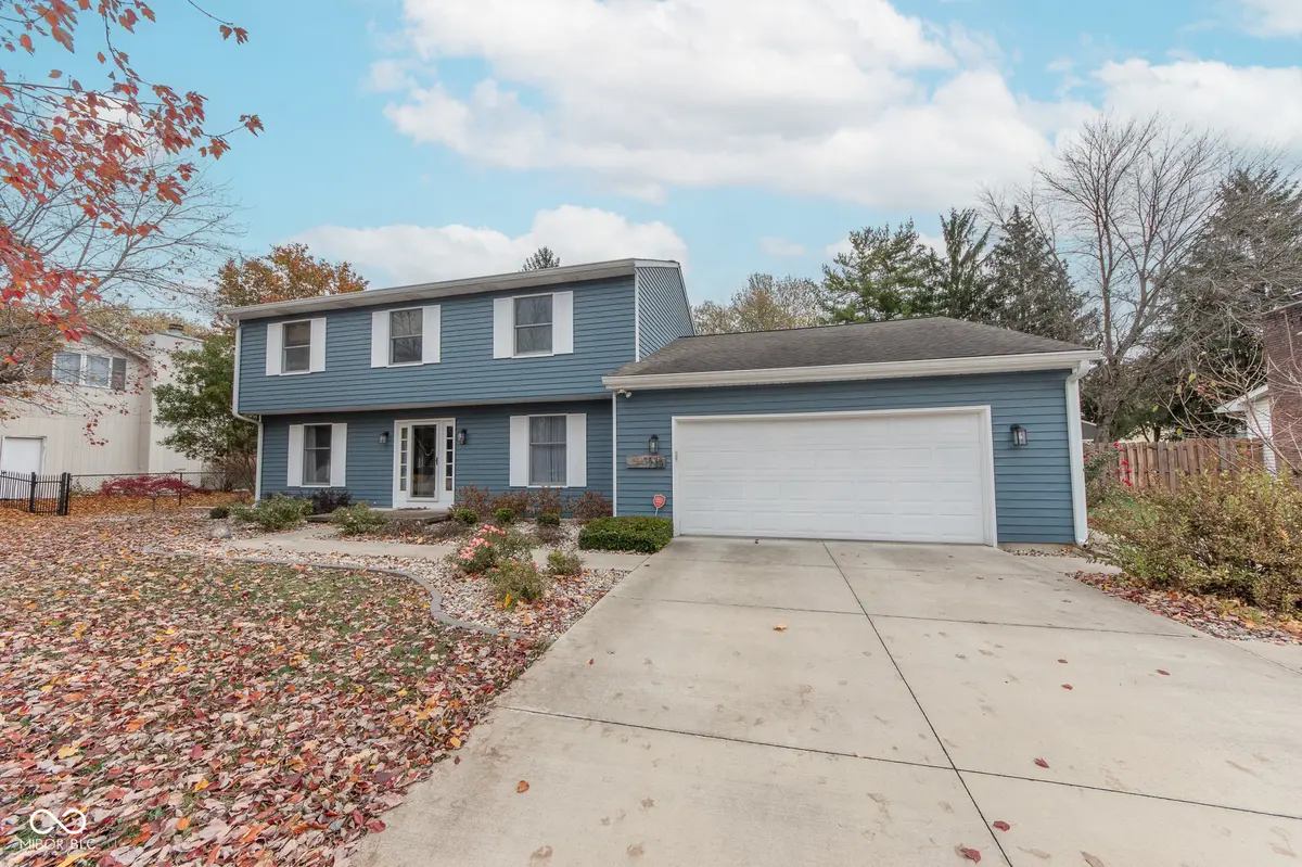 3635 River RD, Columbus, IN 47203