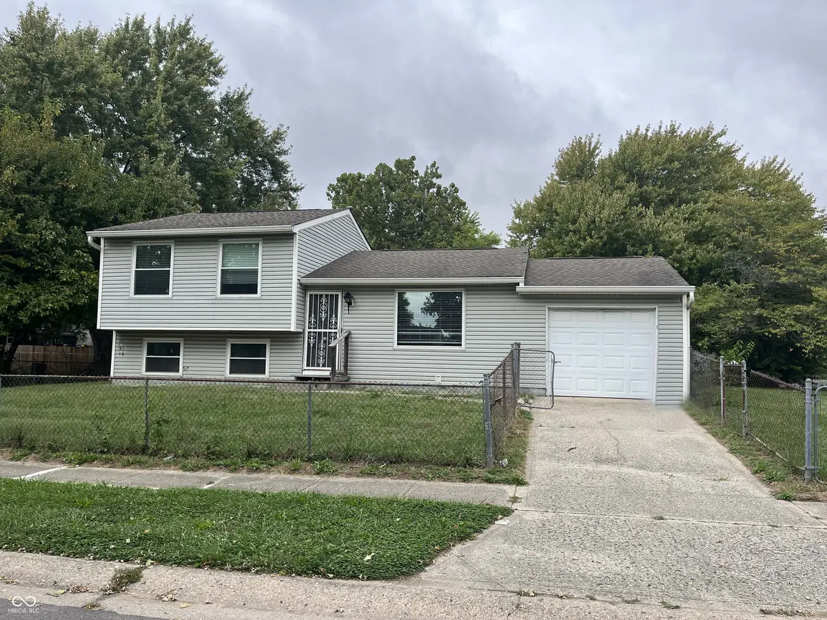11610 Whidbey DR, Indianapolis, IN 46229