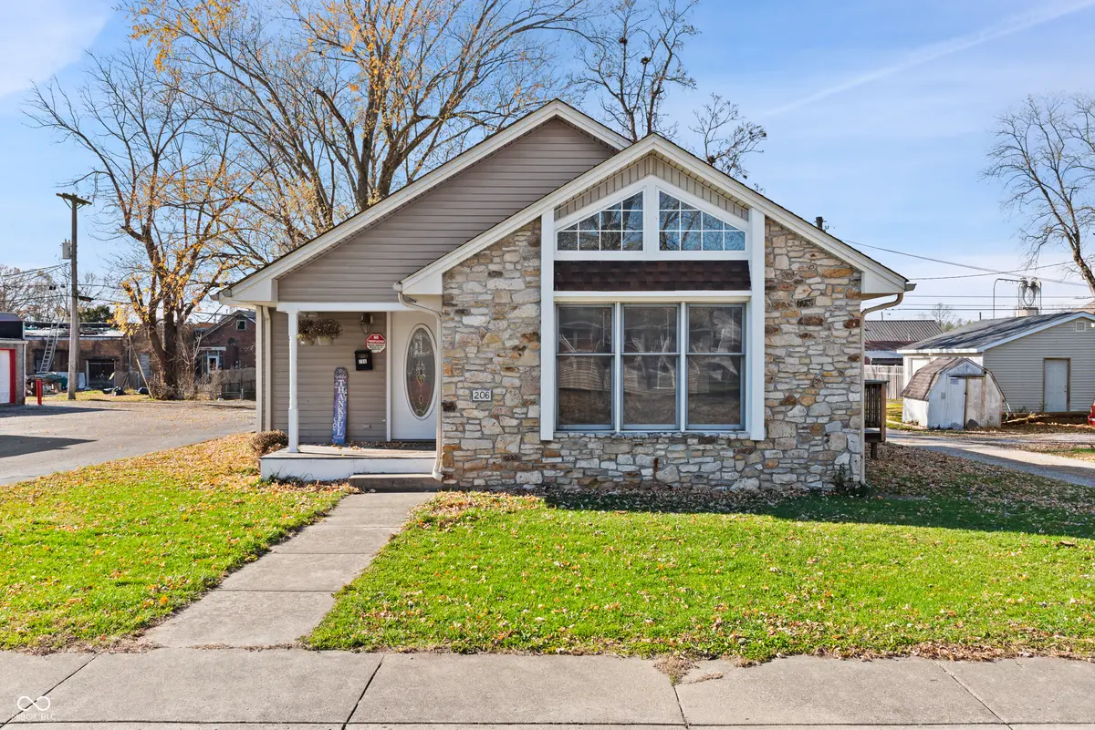 206 N Grant ST, Edinburgh, IN 46124