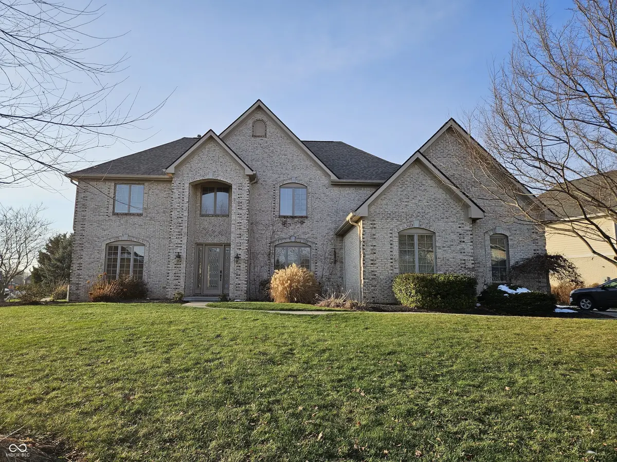 10461 Tavarez CT, Fortville, IN 46040