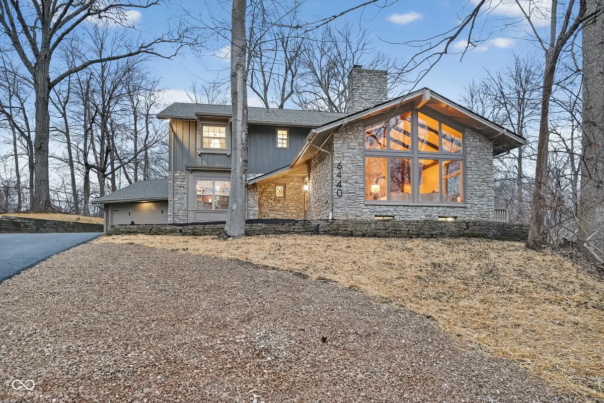 6440 Creekside LN, Indianapolis, IN 46220
