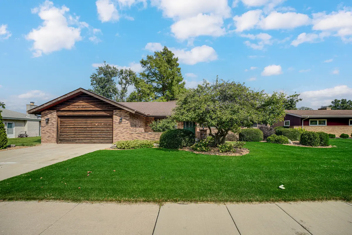 873 Damico DR, Chicago Heights, IL 60411