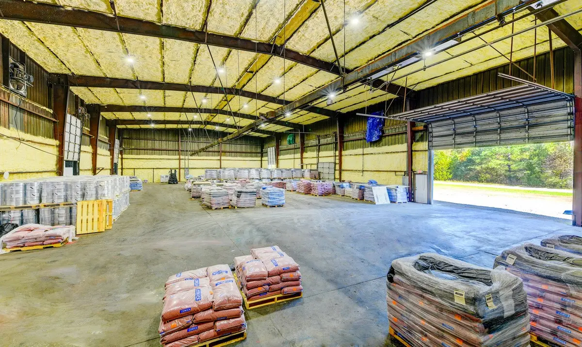 819 Industrial Rd, Centerville, TN 37033