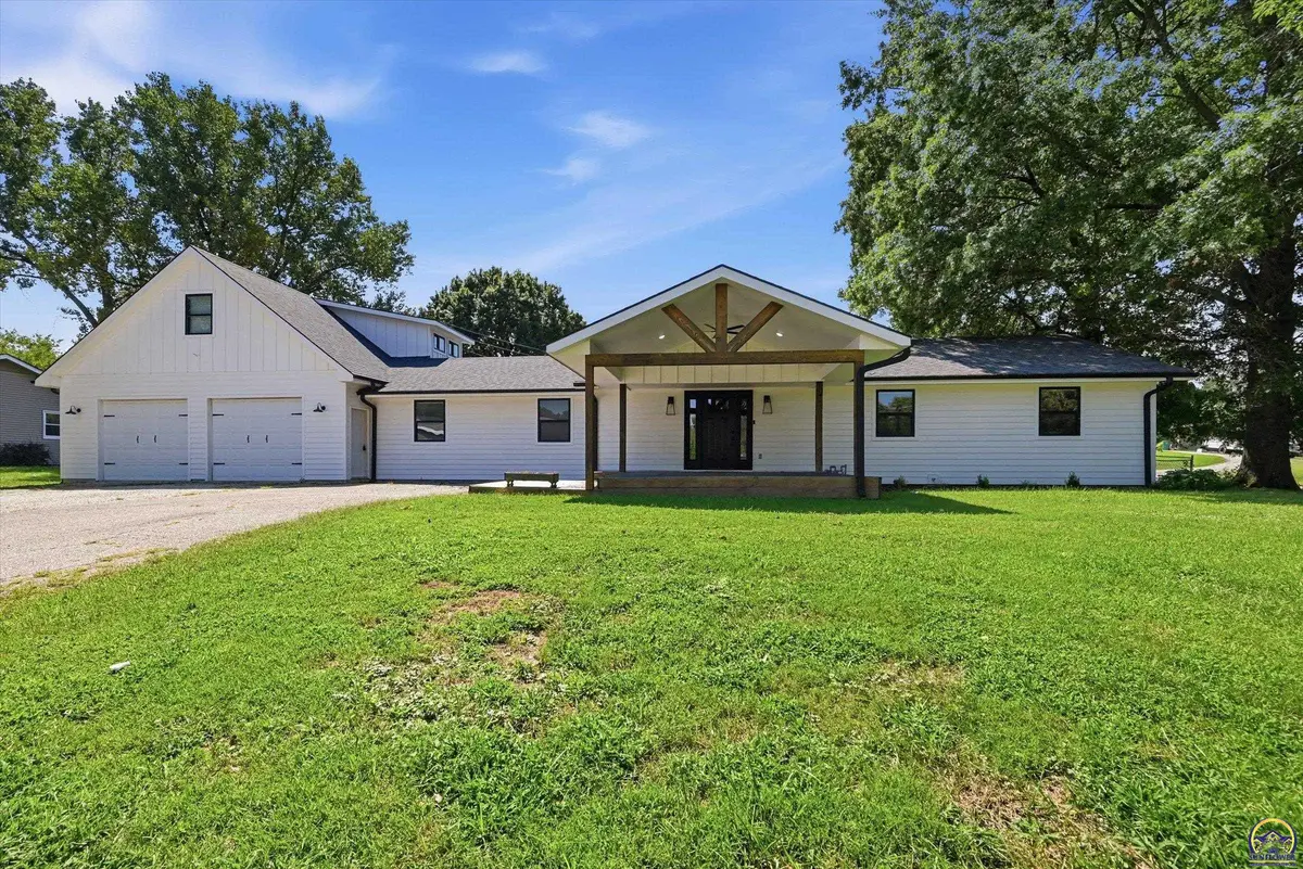 503 15th ST, Valley Falls, KS 66088