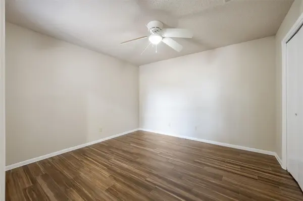 253 Mooring CIR #B, Lakeway, TX 78734
