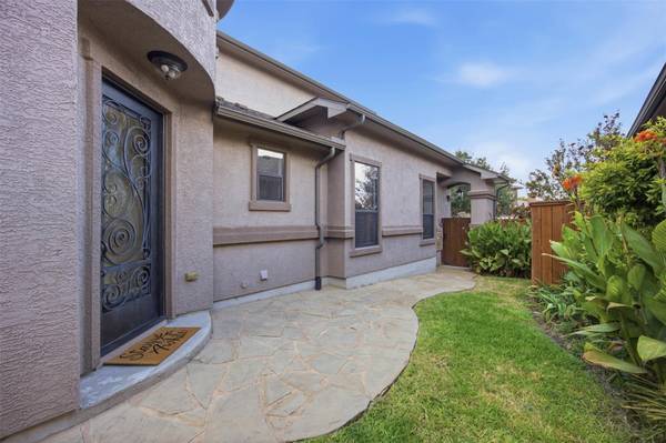 4332 Teravista Club DR #9, Round Rock, TX 78665