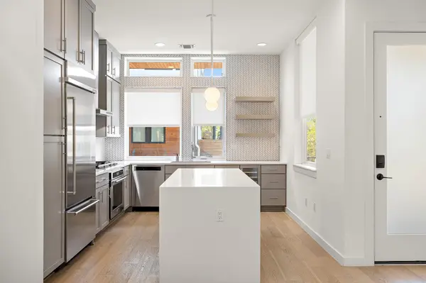 900 S 2nd ST #16, Austin, TX 78704