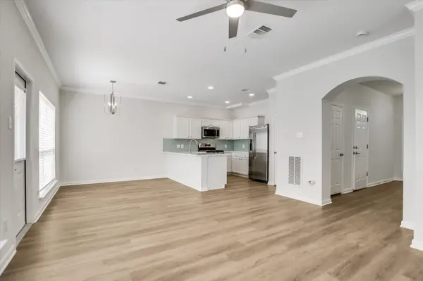 8813 Mountain Shadows CV #A, Austin, TX 78735