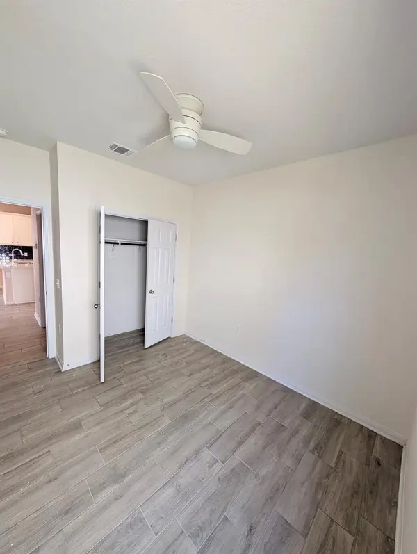 824 Falkland TRCE, Pflugerville, TX 78660
