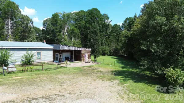 2246 N Aspen ST, Lincolnton, NC 28092
